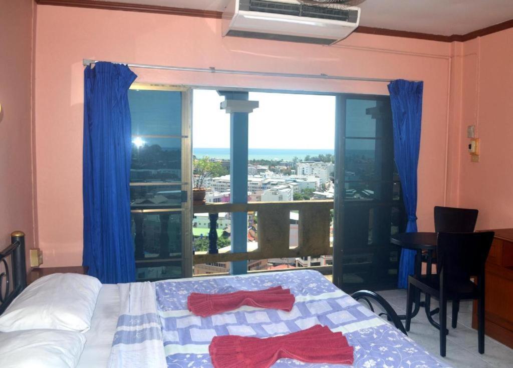 Oyo 851 On Hill Residence Patong Экстерьер фото