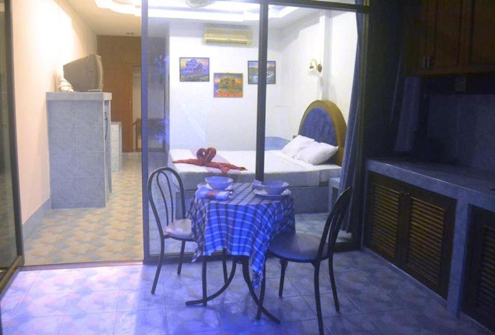 Oyo 851 On Hill Residence Patong Экстерьер фото