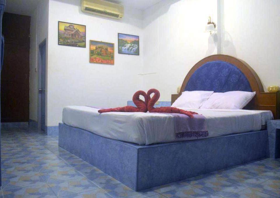 Oyo 851 On Hill Residence Patong Экстерьер фото