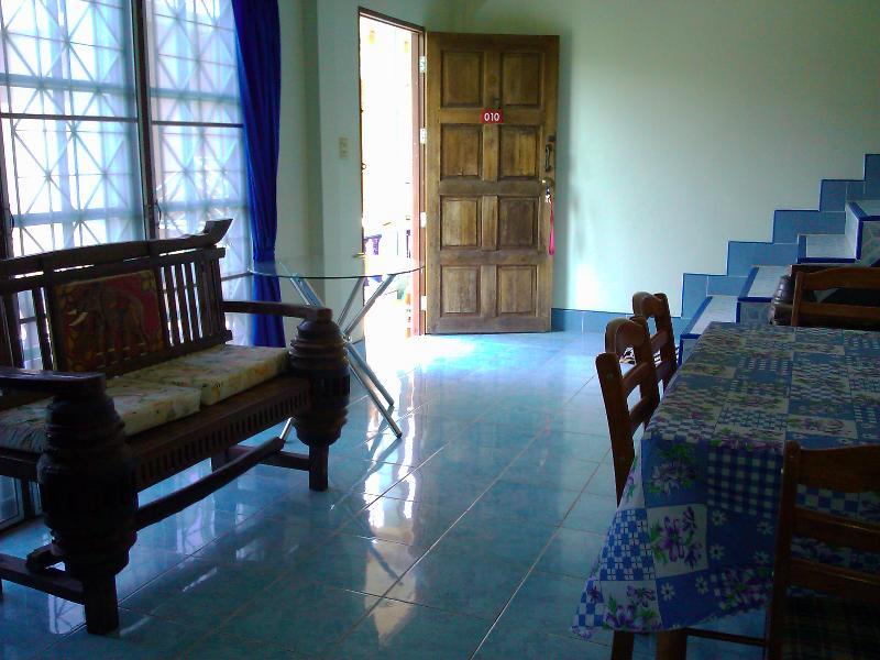 Oyo 851 On Hill Residence Patong Экстерьер фото