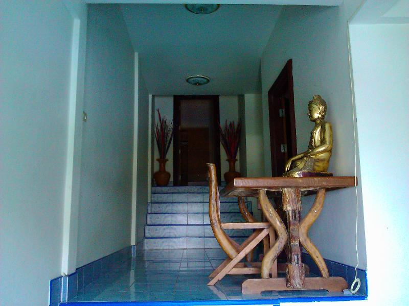 Oyo 851 On Hill Residence Patong Экстерьер фото