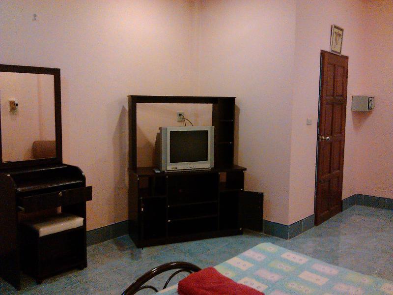 Oyo 851 On Hill Residence Patong Экстерьер фото