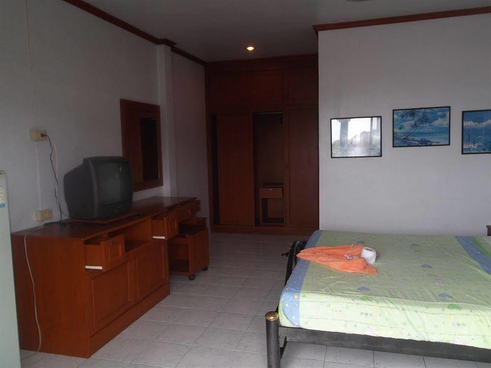 Oyo 851 On Hill Residence Patong Экстерьер фото